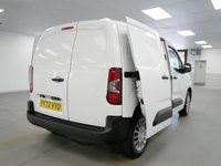 USED 2023 72 TOYOTA PROACE CITY 1.5 BLUEHDI 100 BHP L1 SWB ICON EDITION 6 DOOR 2023 YEAR | 3 SEATS | CARPLAY | 6 DOORS !
