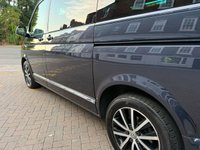 USED 2016 66 VOLKSWAGEN CARAVELLE 2.0 TDI BlueMotion Tech Executive MPV 5dr Diesel DSG Euro 6 (s/s) (150 ps) 