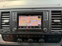USED 2016 66 VOLKSWAGEN CARAVELLE 2.0 TDI BlueMotion Tech Executive MPV 5dr Diesel DSG Euro 6 (s/s) (150 ps) 