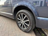 USED 2016 66 VOLKSWAGEN CARAVELLE 2.0 TDI BlueMotion Tech Executive MPV 5dr Diesel DSG Euro 6 (s/s) (150 ps) 