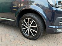 USED 2016 66 VOLKSWAGEN CARAVELLE 2.0 TDI BlueMotion Tech Executive MPV 5dr Diesel DSG Euro 6 (s/s) (150 ps) 