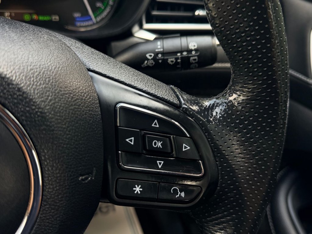 USED 2022 22 MG MG5 61.1kWh Exclusive Long Range Estate 5dr Electric Auto (156 ps) 1 Owner|Adaptive Cruise|Camera|SatNav|Apple CarPlay/Android Auto|