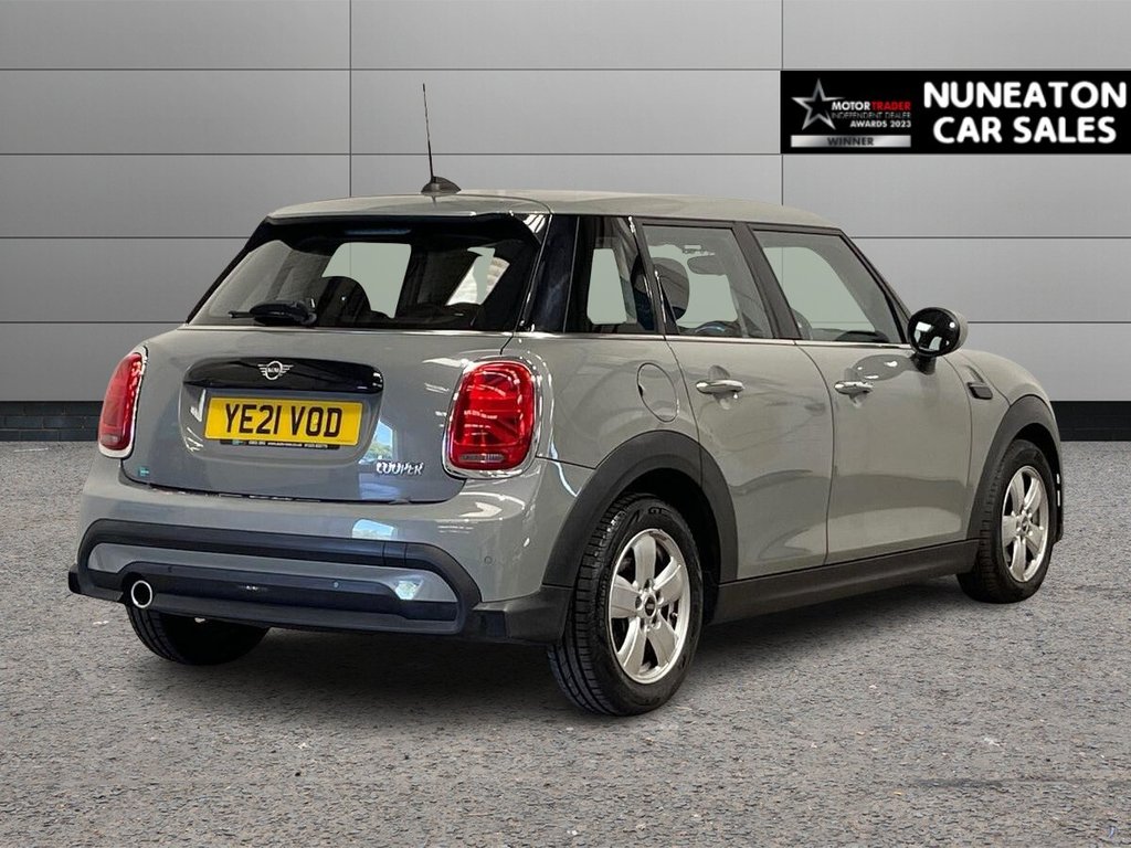USED 2021 21 MINI HATCH 1.5 Cooper Classic Hatchback 5dr Petrol Steptronic Euro 6 (s/s) (136 ps) 
