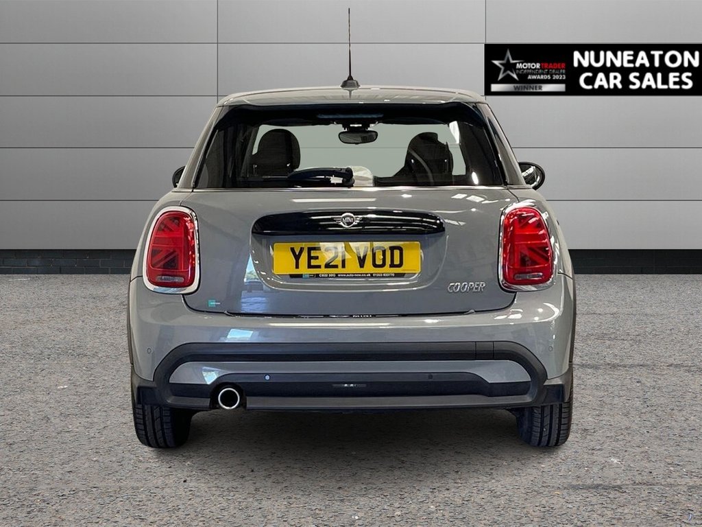 USED 2021 21 MINI HATCH 1.5 Cooper Classic Hatchback 5dr Petrol Steptronic Euro 6 (s/s) (136 ps) 