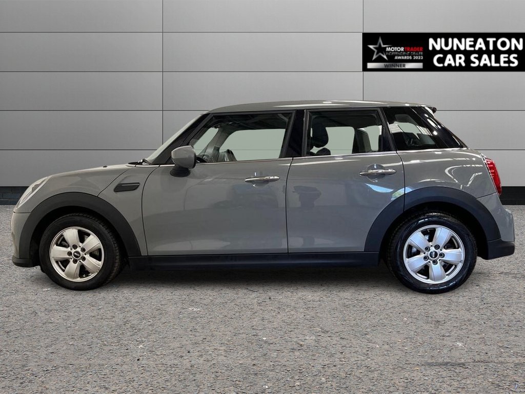 USED 2021 21 MINI HATCH 1.5 Cooper Classic Hatchback 5dr Petrol Steptronic Euro 6 (s/s) (136 ps) 