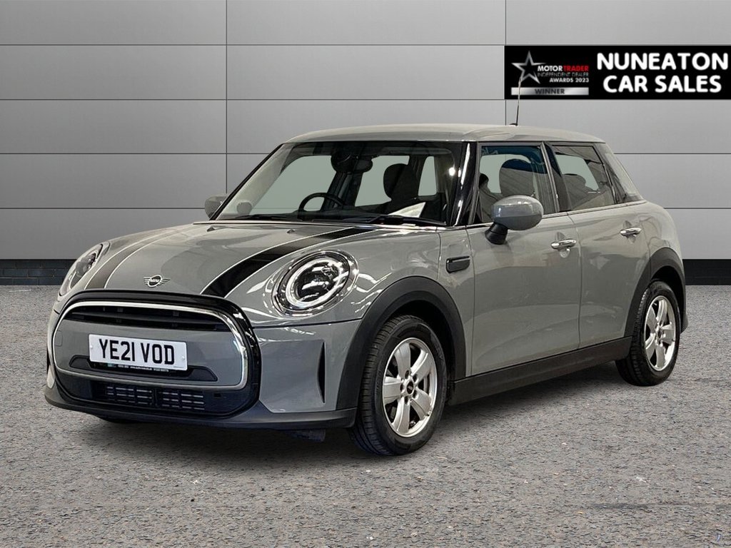 USED 2021 21 MINI HATCH 1.5 Cooper Classic Hatchback 5dr Petrol Steptronic Euro 6 (s/s) (136 ps) 