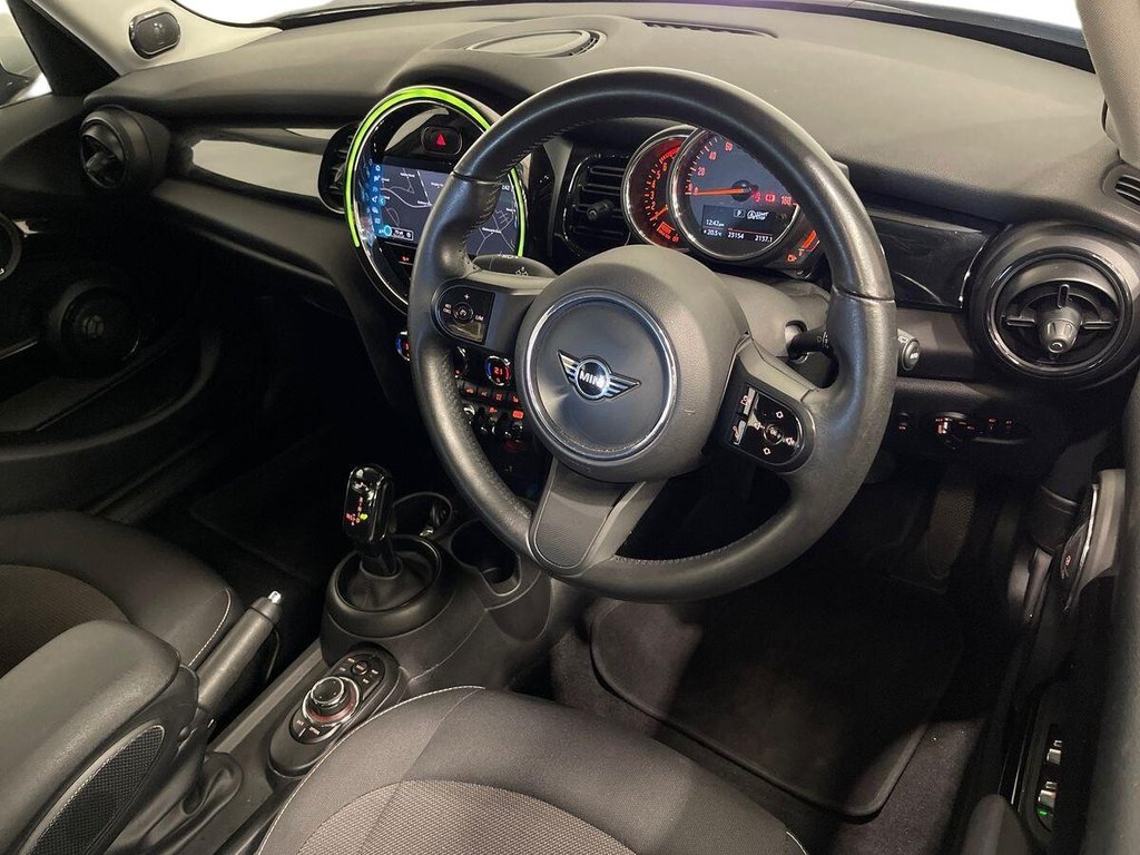 USED 2021 21 MINI HATCH 1.5 Cooper Classic Hatchback 5dr Petrol Steptronic Euro 6 (s/s) (136 ps) 