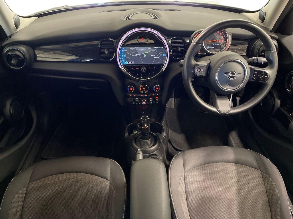 USED 2021 21 MINI HATCH 1.5 Cooper Classic Hatchback 5dr Petrol Steptronic Euro 6 (s/s) (136 ps) 
