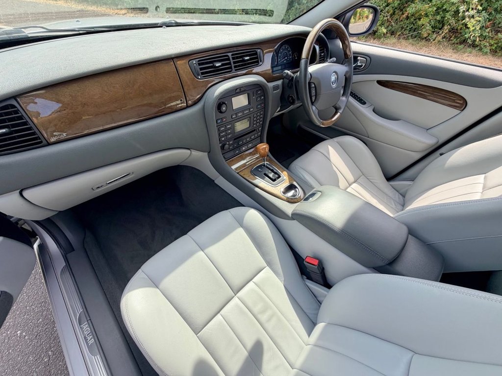 USED 2002 52 JAGUAR S-TYPE 3.0 V6 SE // Saloon // Petrol // Automatic (259 g/km, 240 bhp) // px swap 