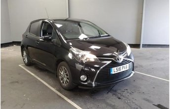 2016 TOYOTA YARIS