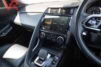 USED 2021 21 JAGUAR E-PACE 1.5 P300e 12.17kWh R-Dynamic SE SUV 5dr Petrol Plug-in Hybrid Auto AWD Euro 6 (s/s) (309 ps) CarPlay + Pan Roof + 360&ordm; Camera