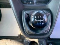 USED 2015 65 FORD TRANSIT CONNECT 1.6 TDCi 200 Limited Panel Van 5dr Diesel Manual L1 H1 (124 g/km, 113 bhp) 