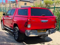 USED 2017 17 TOYOTA HILUX 2.4 D-4D Invincible Auto 4WD Euro 6 4dr (TSS, 3.5t) OVER Â£6000 SPENT LAST SERVICE