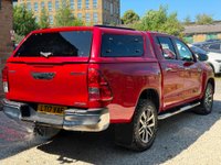 USED 2017 17 TOYOTA HILUX 2.4 D-4D Invincible Auto 4WD Euro 6 4dr (TSS, 3.5t) OVER Â£6000 SPENT LAST SERVICE