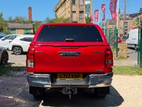 USED 2017 17 TOYOTA HILUX 2.4 D-4D Invincible Auto 4WD Euro 6 4dr (TSS, 3.5t) OVER Â£6000 SPENT LAST SERVICE