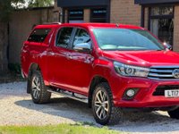 USED 2017 17 TOYOTA HILUX 2.4 D-4D Invincible Auto 4WD Euro 6 4dr (TSS, 3.5t) OVER Â£6000 SPENT LAST SERVICE