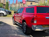 USED 2017 17 TOYOTA HILUX 2.4 D-4D Invincible Auto 4WD Euro 6 4dr (TSS, 3.5t) OVER Â£6000 SPENT LAST SERVICE