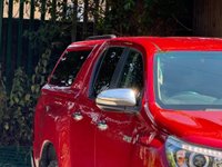 USED 2017 17 TOYOTA HILUX 2.4 D-4D Invincible Auto 4WD Euro 6 4dr (TSS, 3.5t) OVER Â£6000 SPENT LAST SERVICE