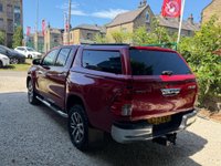 USED 2017 17 TOYOTA HILUX 2.4 D-4D Invincible Auto 4WD Euro 6 4dr (TSS, 3.5t) OVER Â£6000 SPENT LAST SERVICE