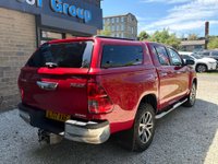 USED 2017 17 TOYOTA HILUX 2.4 D-4D Invincible Auto 4WD Euro 6 4dr (TSS, 3.5t) OVER Â£6000 SPENT LAST SERVICE