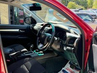 USED 2017 17 TOYOTA HILUX 2.4 D-4D Invincible Auto 4WD Euro 6 4dr (TSS, 3.5t) OVER Â£6000 SPENT LAST SERVICE
