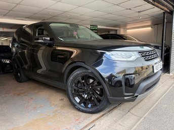 View our Land Rover Discovery