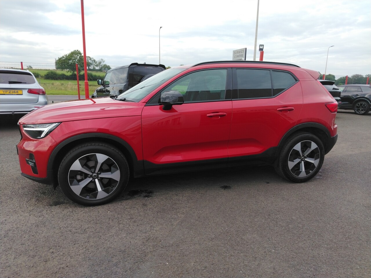 2025 VOLVO XC40 2.0 B4 MHEV Plus Dark SUV 5dr Petrol Hybrid DCT Auto Euro 6 (s/s) (197 ps) - vehicle photo 15 for sale on PureCar
