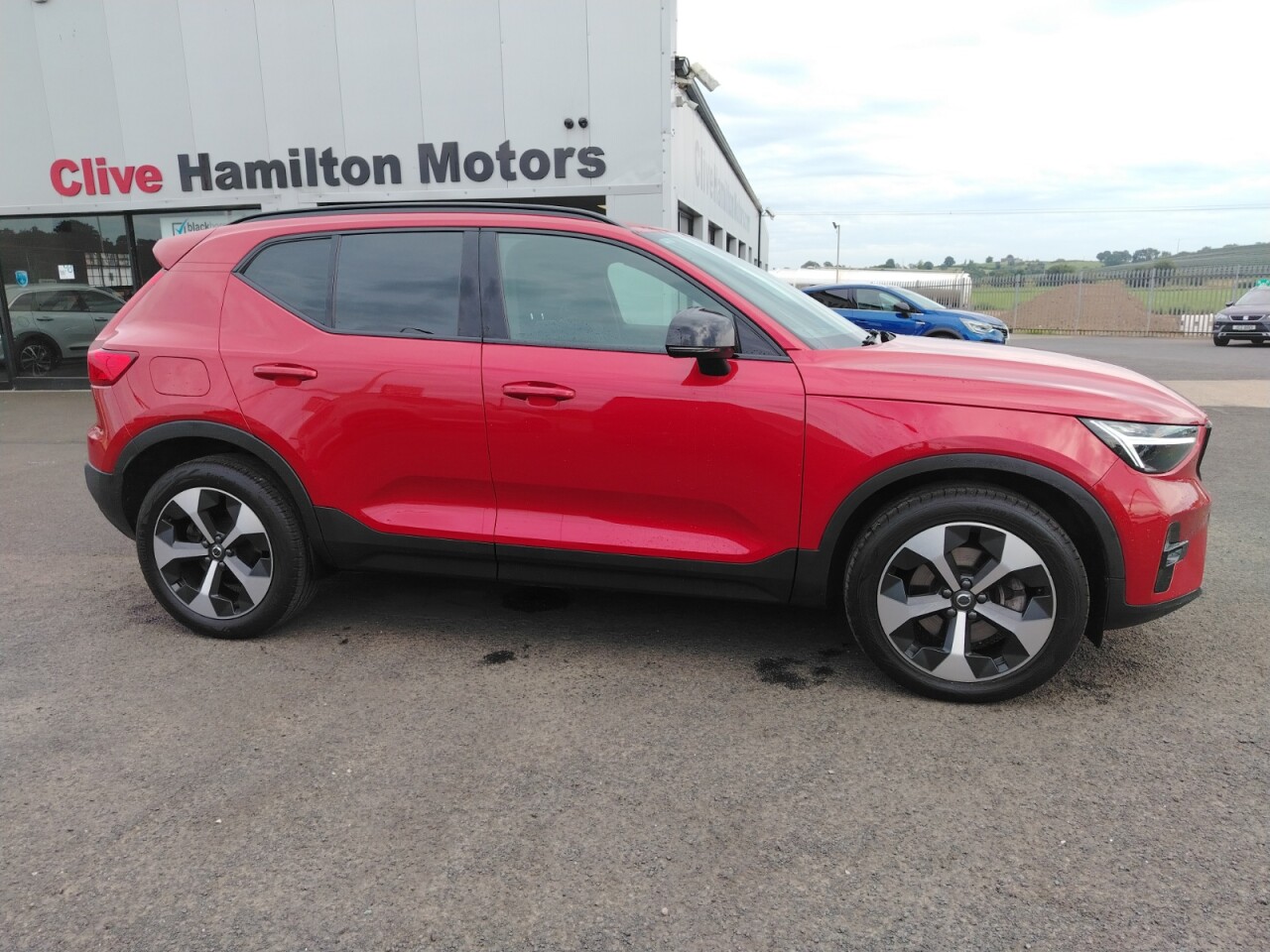 2025 VOLVO XC40 2.0 B4 MHEV Plus Dark SUV 5dr Petrol Hybrid DCT Auto Euro 6 (s/s) (197 ps) - vehicle photo 21 for sale on PureCar