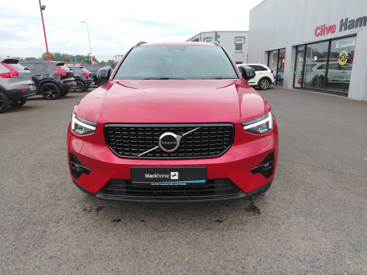 2025 VOLVO XC40 2.0 B4 MHEV Plus Dark SUV 5dr Petrol Hybrid DCT Auto Euro 6 (s/s) (197 ps) - vehicle photo 5 for sale on PureCar