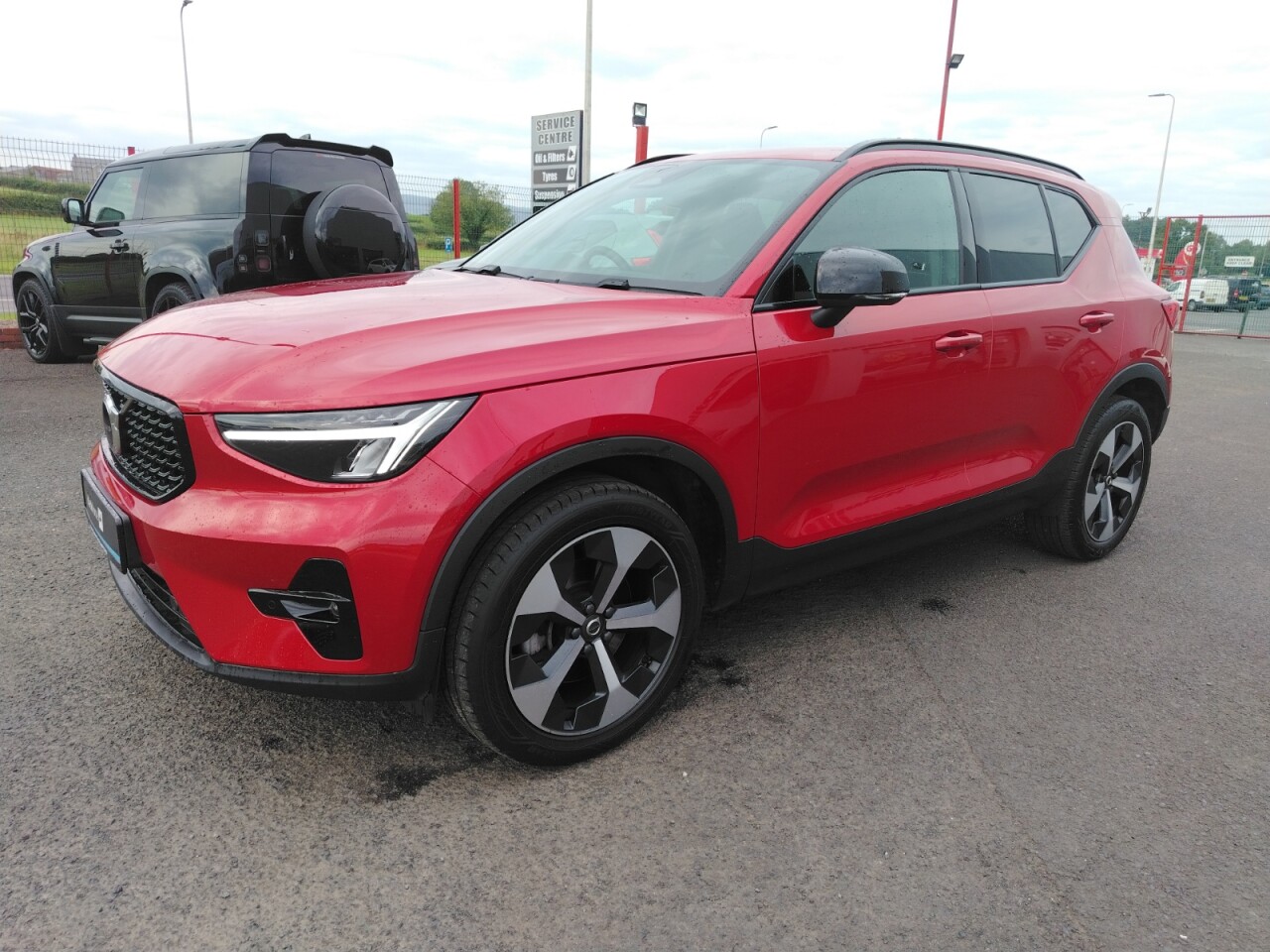 2025 VOLVO XC40 2.0 B4 MHEV Plus Dark SUV 5dr Petrol Hybrid DCT Auto Euro 6 (s/s) (197 ps) - vehicle photo 24 for sale on PureCar