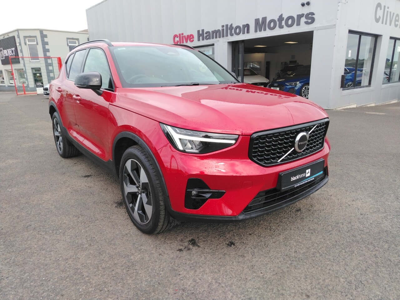 2025 VOLVO XC40 2.0 B4 MHEV Plus Dark SUV 5dr Petrol Hybrid DCT Auto Euro 6 (s/s) (197 ps) - vehicle photo 17 for sale on PureCar