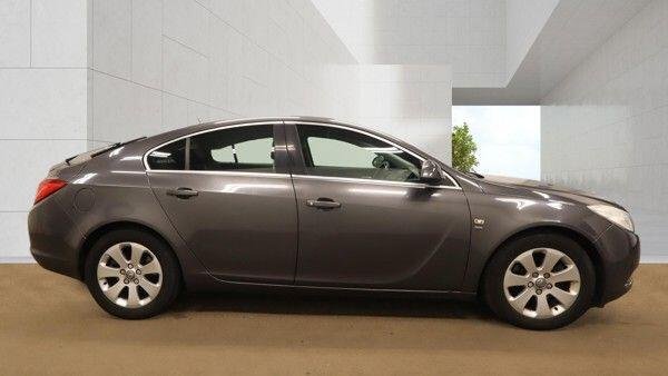 View our VAUXHALL INSIGNIA