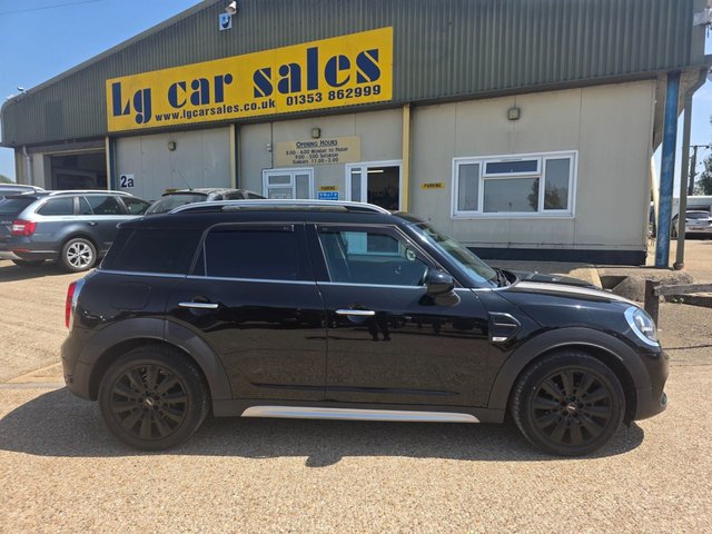 View our MINI COUNTRYMAN