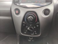 USED 2020 20 TOYOTA AYGO 1.0 VVT-i x-play Hatchback 5dr Petrol Manual Euro 6 (71 ps) ONLY 8,015 MILES FROM NEW