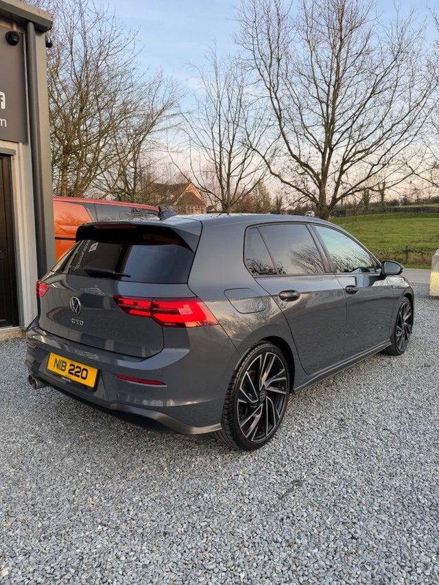 View our VOLKSWAGEN GOLF