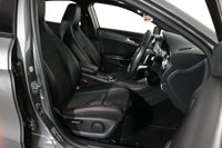 USED 2017 67 MERCEDES-BENZ 180 2.1 GLA200d AMG Line (Executive) SUV 5dr Diesel 7G-DCT Euro 6 (s/s) (136 ps) 7 DOCUMENTED SERVICES I GREAT SPEC