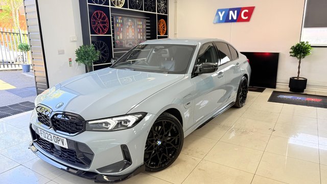 View our BMW 3 SERIES