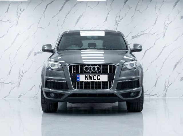 View our AUDI Q7