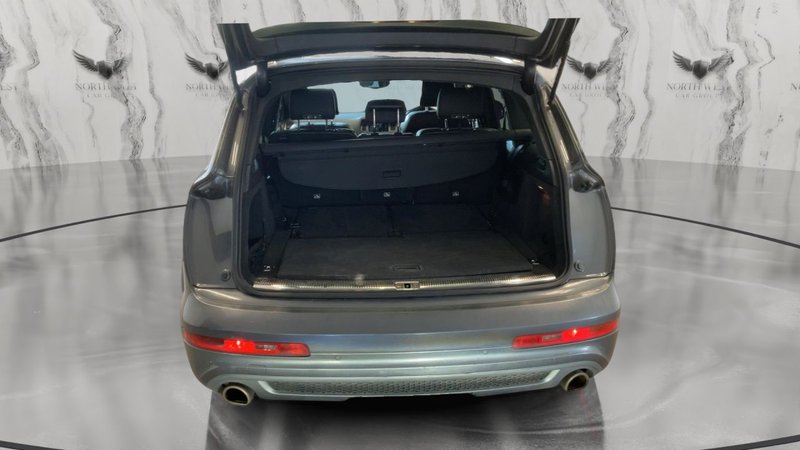 2012 Audi Q7 in grey — photo 6 of 18