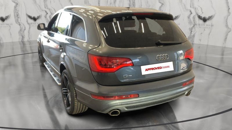 2012 Audi Q7 in grey — photo 8 of 18