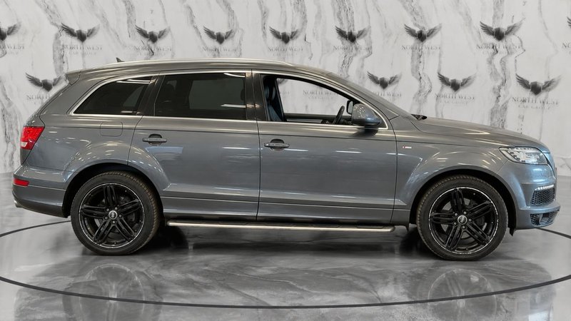 2012 Audi Q7 in grey — photo 18 of 18
