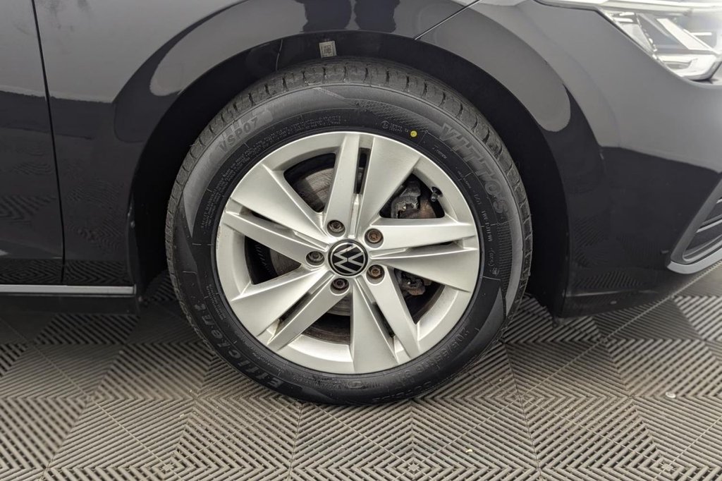 USED 2021 21 VOLKSWAGEN GOLF 1.5 TSI Life Hatchback 5dr Petrol Manual Euro 6 (s/s) (150 ps) Car Play, Sensors, Sat Nav