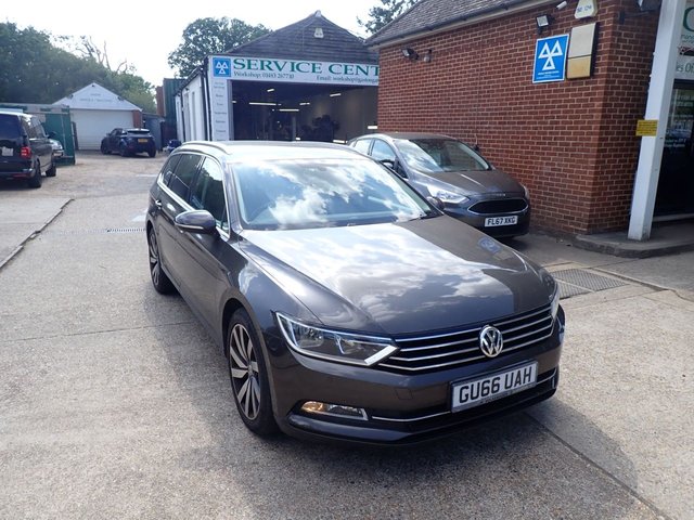 View our VOLKSWAGEN PASSAT
