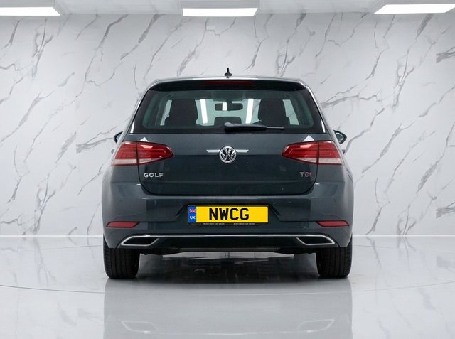 View our VOLKSWAGEN GOLF
