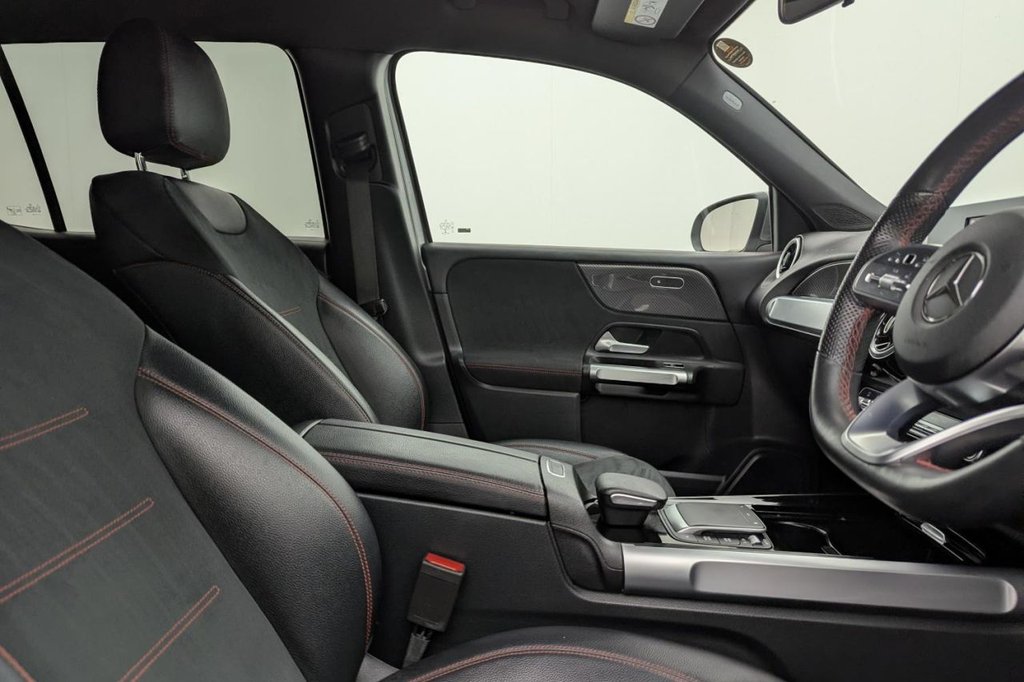 USED 2022 22 MERCEDES-BENZ GLB 1.3 GLB200 AMG Line SUV 5dr Petrol 7G-DCT Euro 6 (s/s) (163 ps) 7 Seats, Car Play, Sat Nav