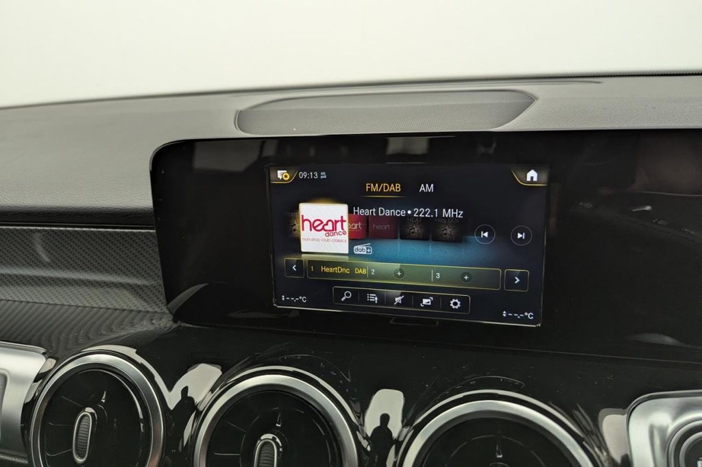 USED 2022 22 MERCEDES-BENZ GLB 1.3 GLB200 AMG Line SUV 5dr Petrol 7G-DCT Euro 6 (s/s) (163 ps) 7 Seats, Car Play, Sat Nav