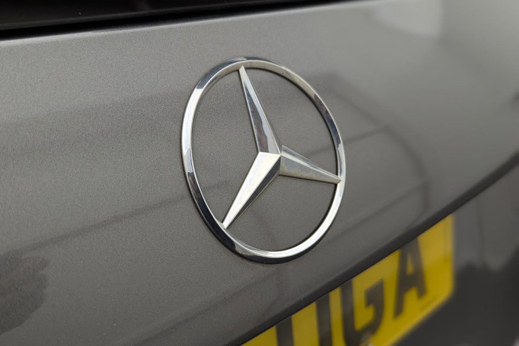 USED 2022 22 MERCEDES-BENZ GLB 1.3 GLB200 AMG Line SUV 5dr Petrol 7G-DCT Euro 6 (s/s) (163 ps) 7 Seats, Car Play, Sat Nav