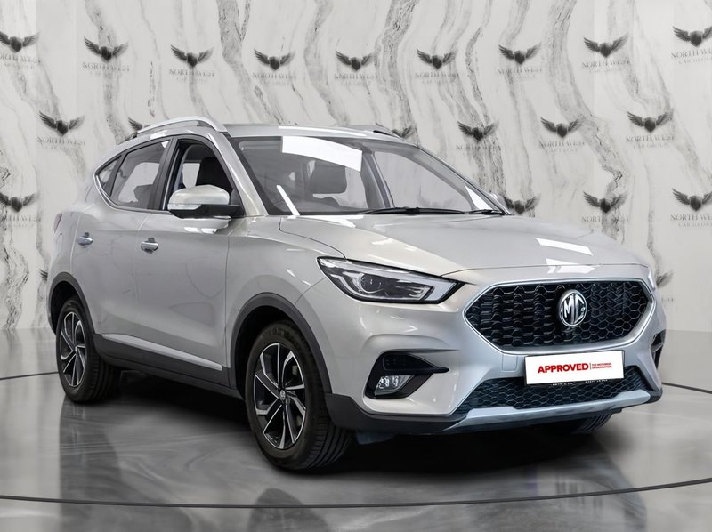 2021 MG ZS in silver — photo 2 of 18