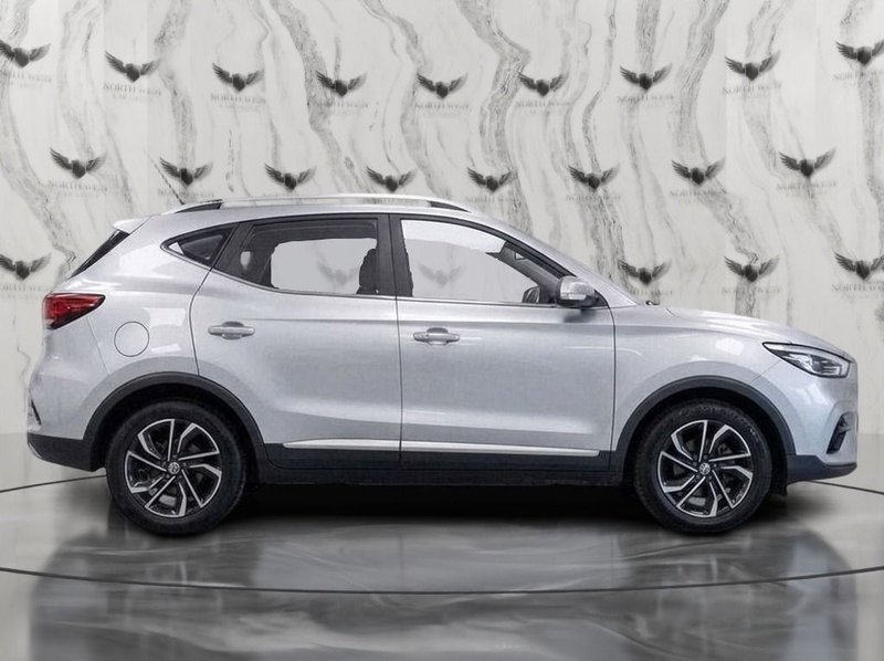 2021 MG ZS in silver — photo 9 of 18