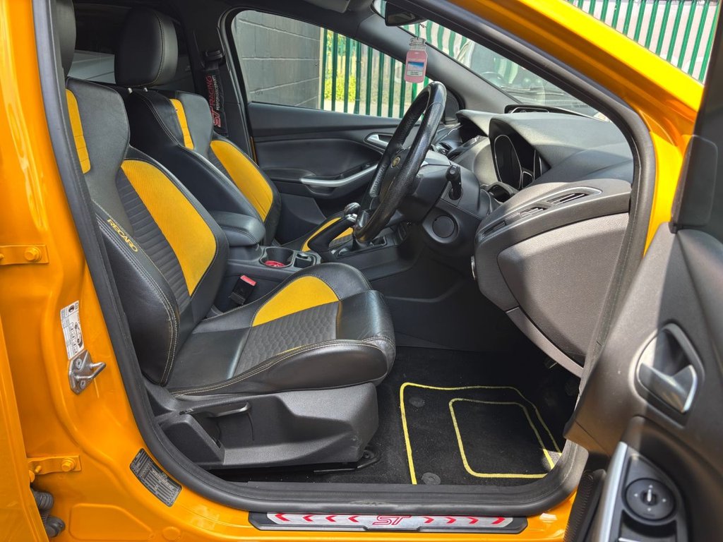 USED 2013 13 FORD FOCUS 2.0T EcoBoost ST-2 Hatchback 5dr Petrol Manual Euro 5 (s/s) (250 ps) 